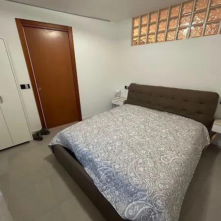Casa Vanesa مييْنا